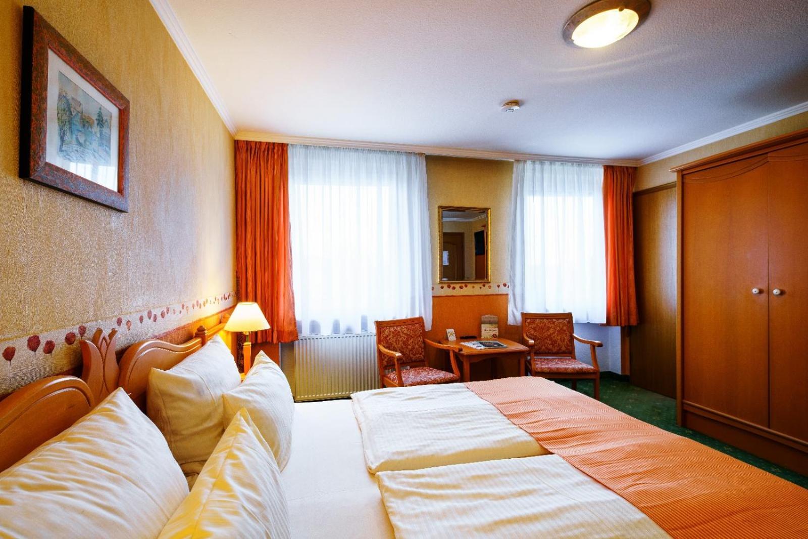 Hotel Ruedesheimer Hof Rüdesheim am Rhein Esterno foto
