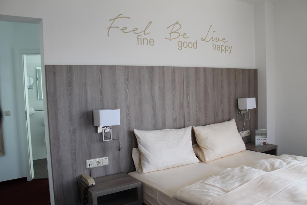 Hotel Ruedesheimer Hof Rüdesheim am Rhein Esterno foto